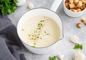 Przepis na zupę krem z kalafiora | Zupa krem z kalafiora
